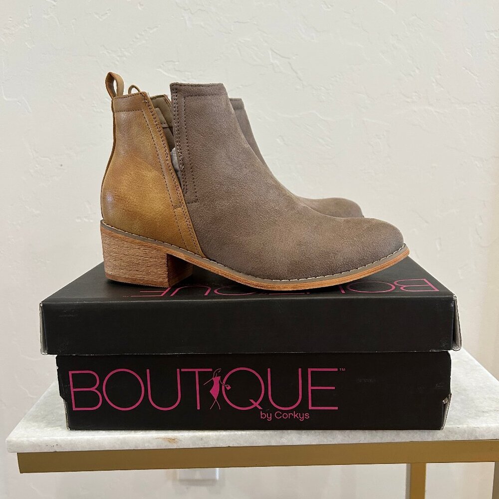 Boutique by Corkys Ankle Boot Shield Size 7 Women's shoe